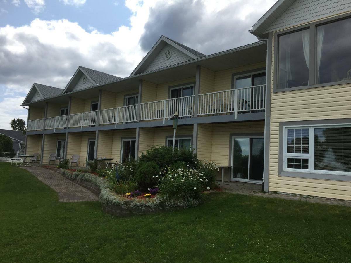 Hilton Beach Inn & Spa Thessalon Exterior photo